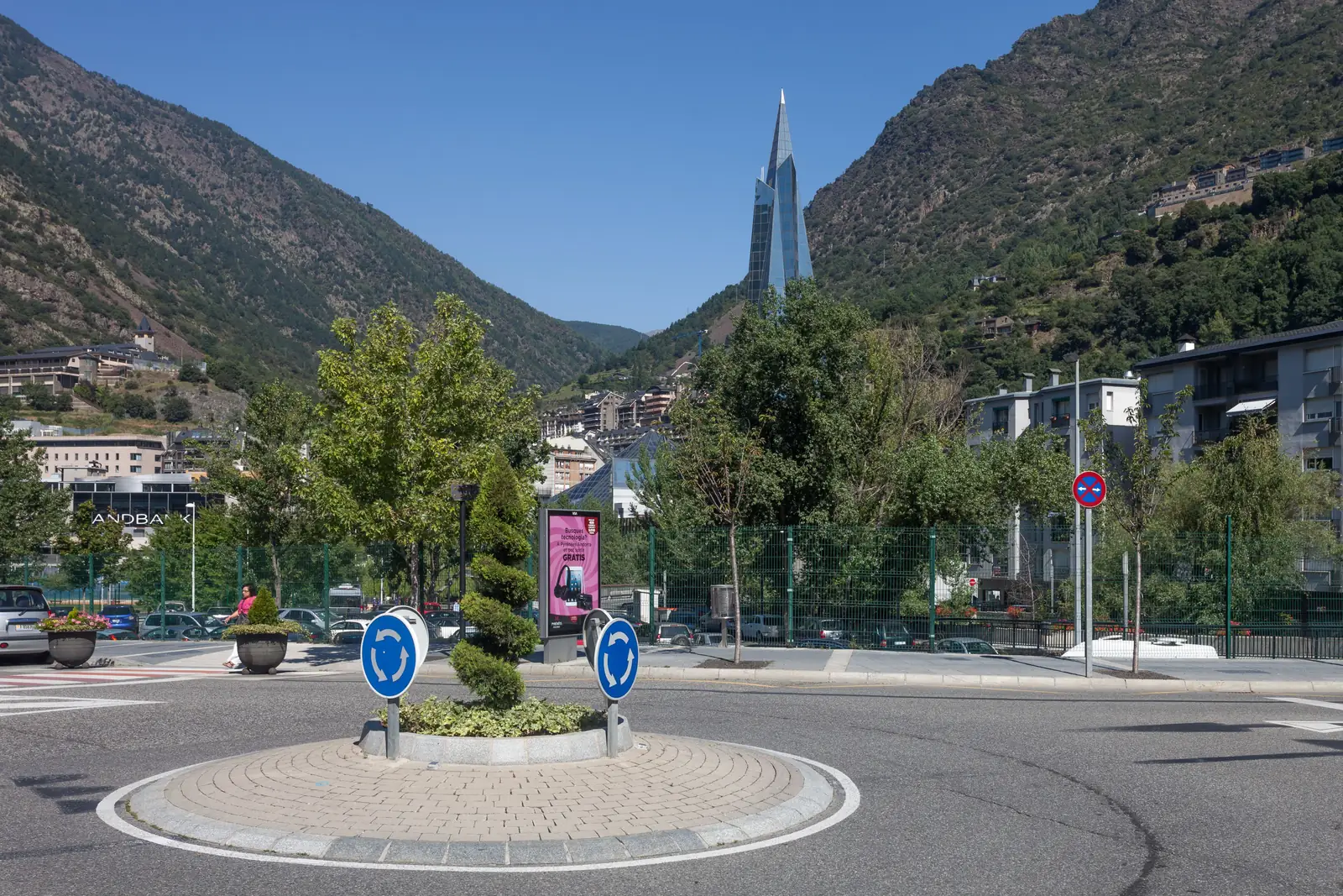 Rotonda y carretera en Escaldes-Engordany