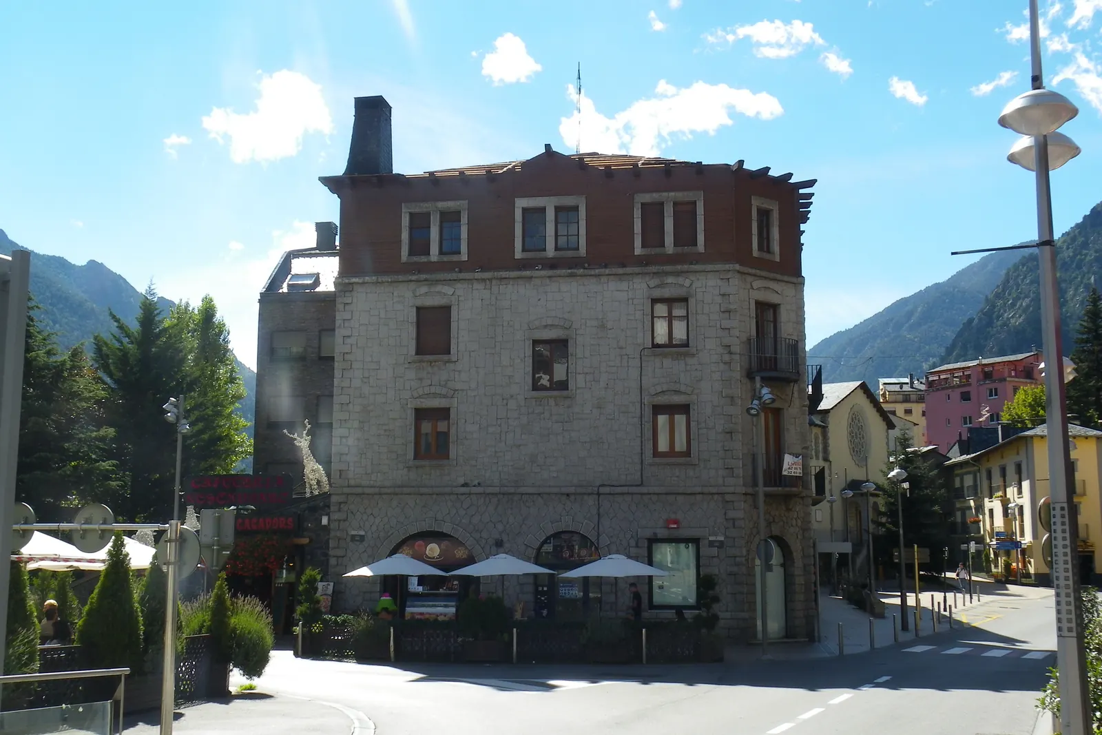 Edificio de la antigua Clínica Vilanova, en Andorra la Vella